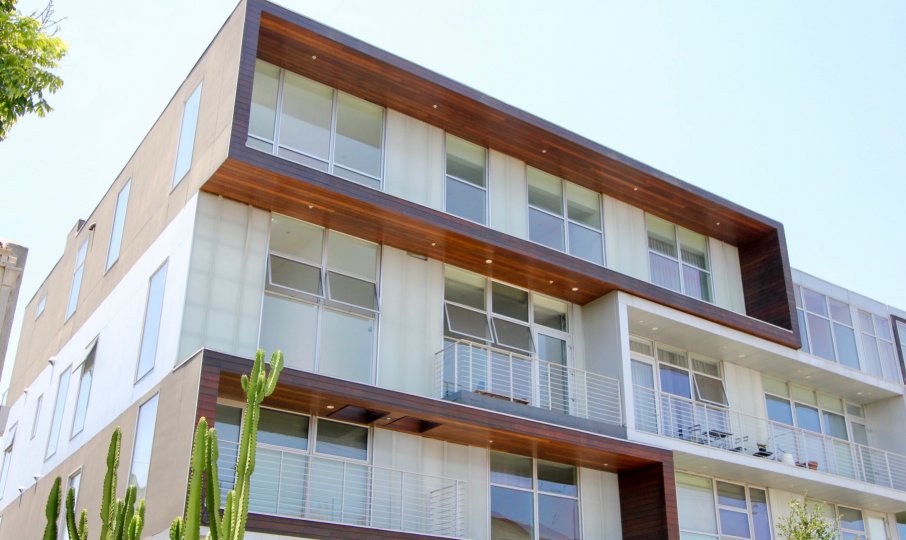 611 Bronson Hancock Park CA